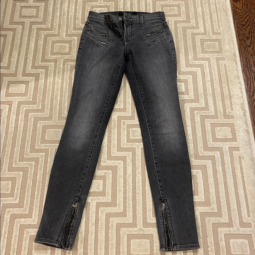 J BRAND GRAY JEANS